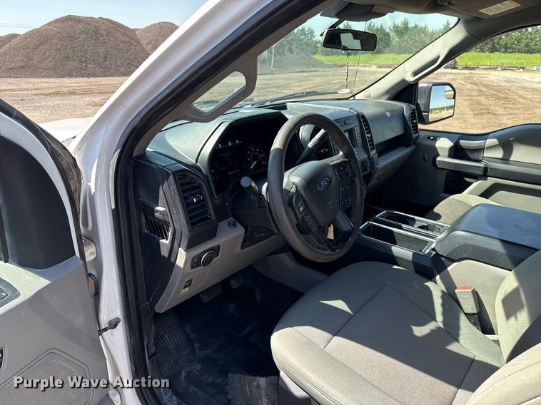 image for item EJ8816 2020 Ford F150 XL SuperCab pickup truck