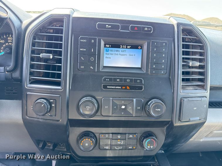 image for item EJ8816 2020 Ford F150 XL SuperCab pickup truck