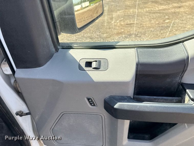 image for item EJ8816 2020 Ford F150 XL SuperCab pickup truck