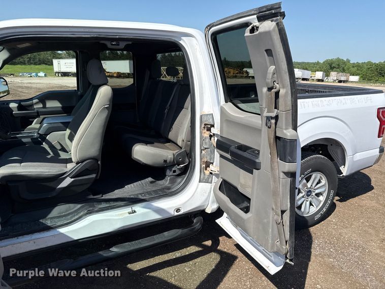 image for item EJ8816 2020 Ford F150 XL SuperCab pickup truck