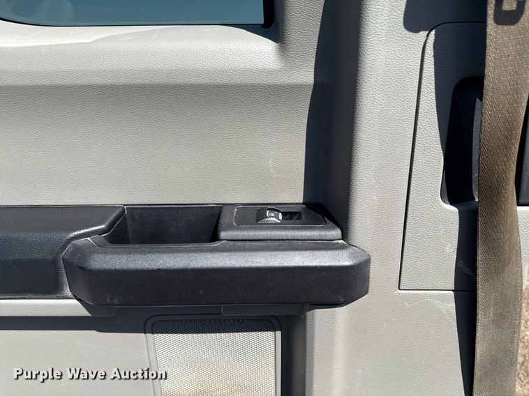 image for item EJ8816 2020 Ford F150 XL SuperCab pickup truck