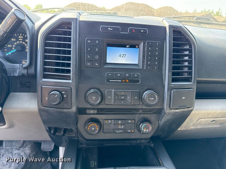 image for item EJ8817 2018 Ford F150 SuperCab pickup truck