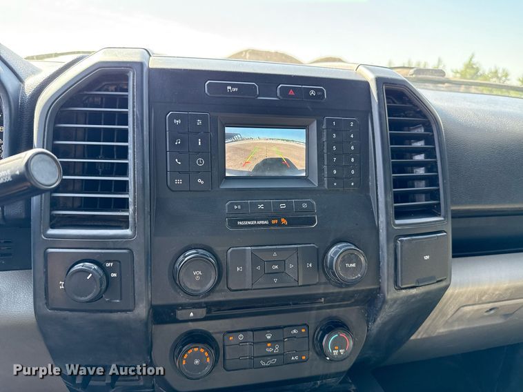 image for item EJ8817 2018 Ford F150 SuperCab pickup truck