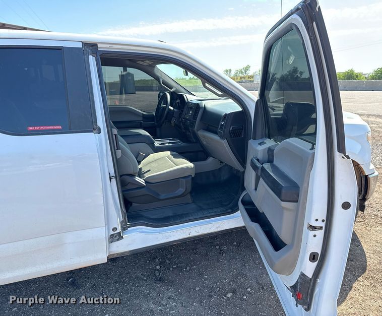 image for item EJ8817 2018 Ford F150 SuperCab pickup truck