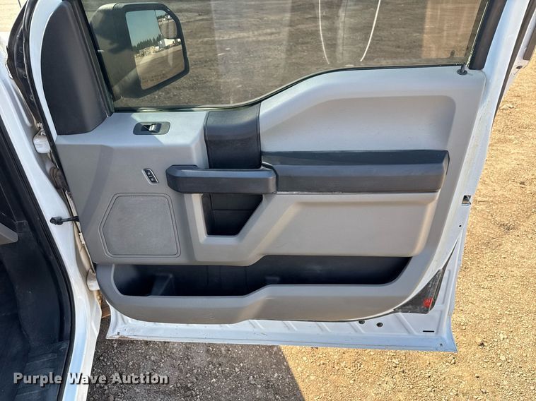 image for item EJ8817 2018 Ford F150 SuperCab pickup truck