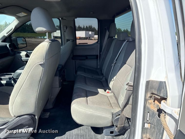 image for item EJ8817 2018 Ford F150 SuperCab pickup truck