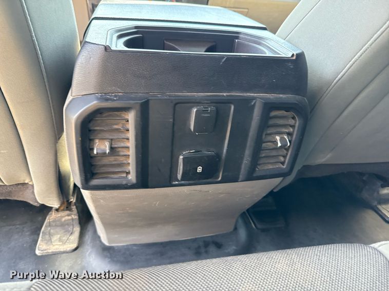 image for item EJ8817 2018 Ford F150 SuperCab pickup truck