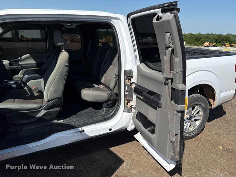 image for item EJ8817 2018 Ford F150 SuperCab pickup truck