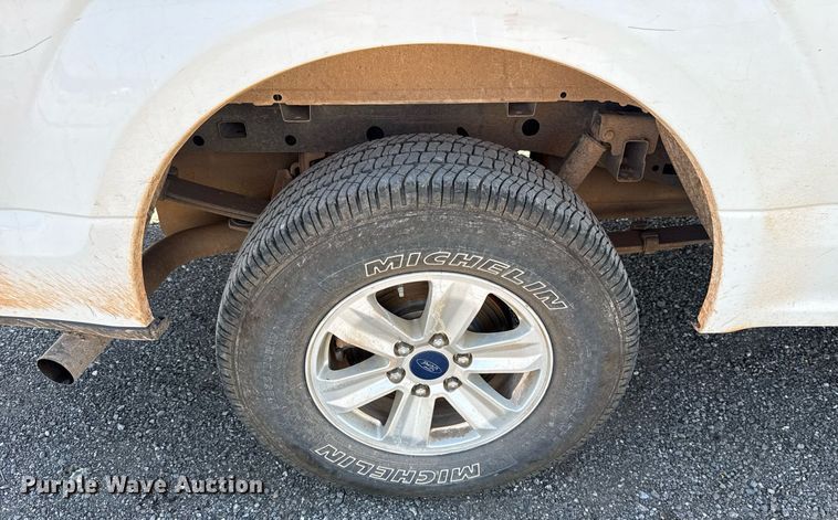 image for item EJ8817 2018 Ford F150 SuperCab pickup truck