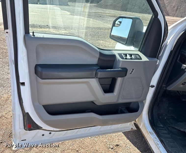 image for item EJ8818 2020 Ford F150 SuperCab pickup truck