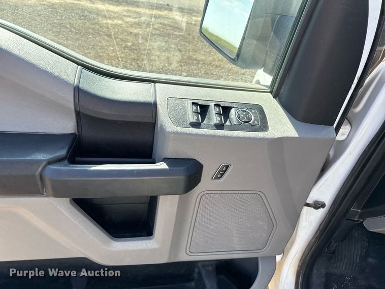 image for item EJ8818 2020 Ford F150 SuperCab pickup truck