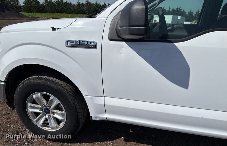 image for item EJ8819 2018 Ford F150 SuperCab pickup truck