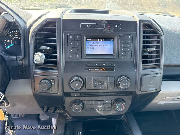 image for item EJ8819 2018 Ford F150 SuperCab pickup truck