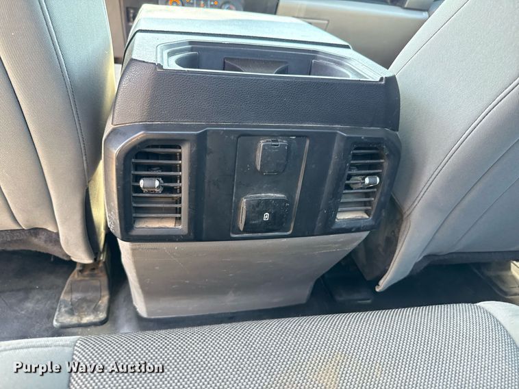 image for item EJ8819 2018 Ford F150 SuperCab pickup truck