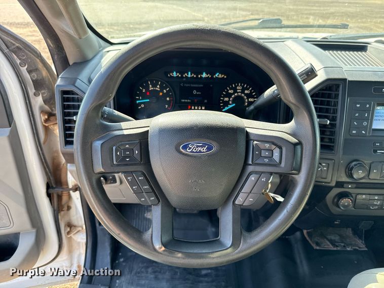 image for item EJ8820 2018 Ford F150 SuperCab pickup truck