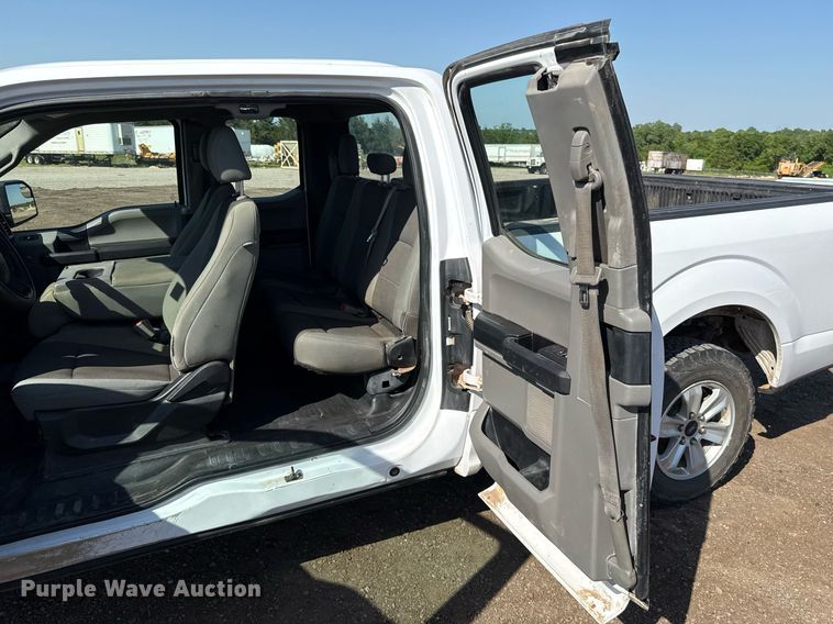 image for item EJ8820 2018 Ford F150 SuperCab pickup truck