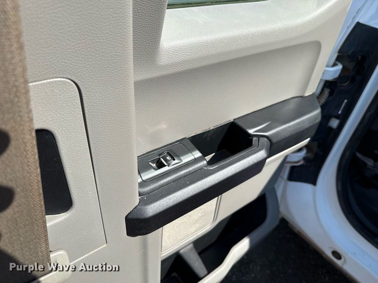 image for item EJ8820 2018 Ford F150 SuperCab pickup truck