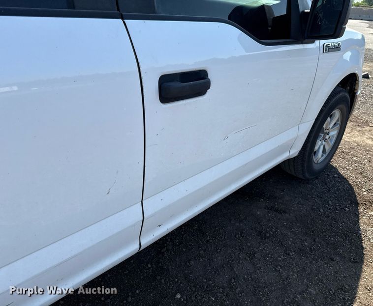 image for item EJ8821 2018 Ford F150 SuperCab pickup truck