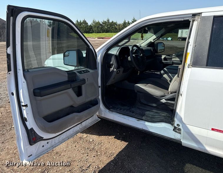 image for item EJ8821 2018 Ford F150 SuperCab pickup truck