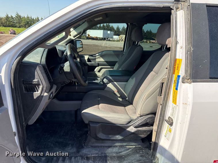 image for item EJ8821 2018 Ford F150 SuperCab pickup truck