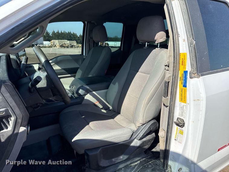 image for item EJ8821 2018 Ford F150 SuperCab pickup truck