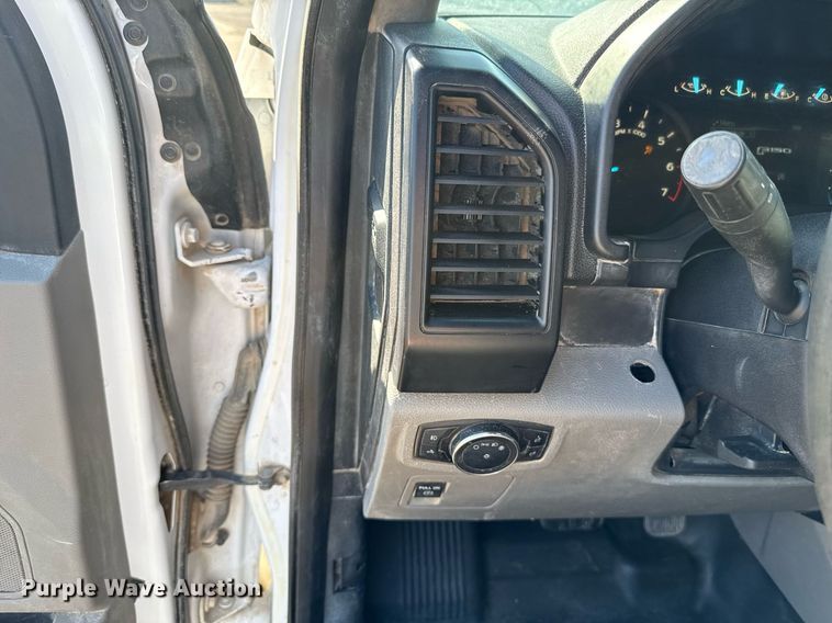 image for item EJ8821 2018 Ford F150 SuperCab pickup truck