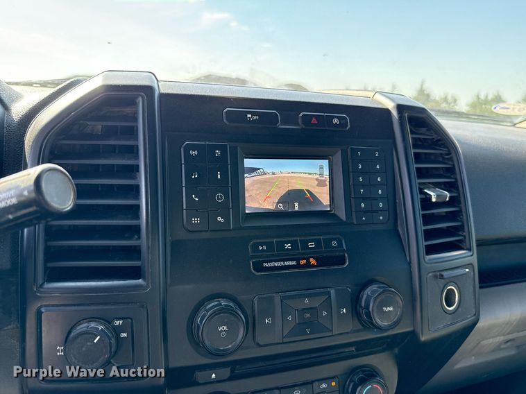 image for item EJ8821 2018 Ford F150 SuperCab pickup truck