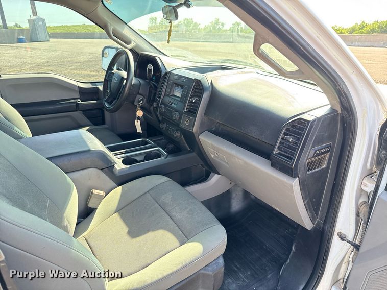 image for item EJ8821 2018 Ford F150 SuperCab pickup truck