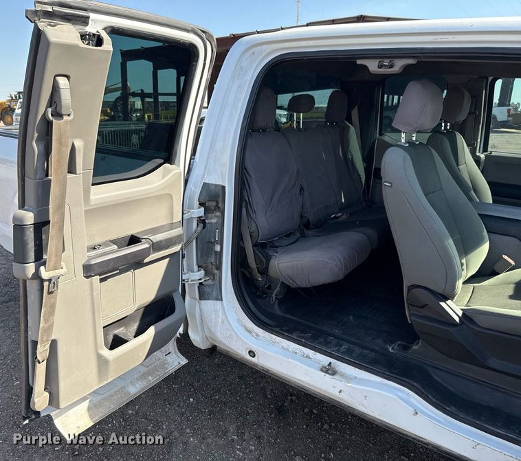 image for item EJ8821 2018 Ford F150 SuperCab pickup truck