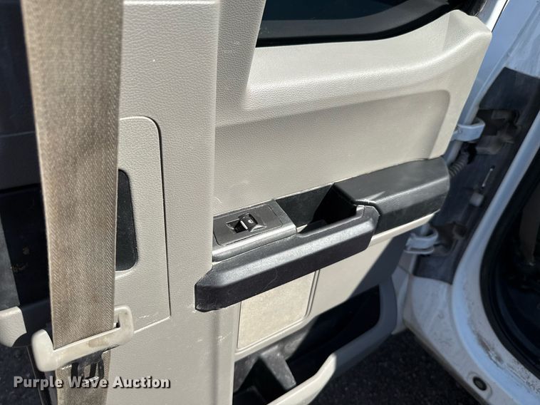 image for item EJ8821 2018 Ford F150 SuperCab pickup truck