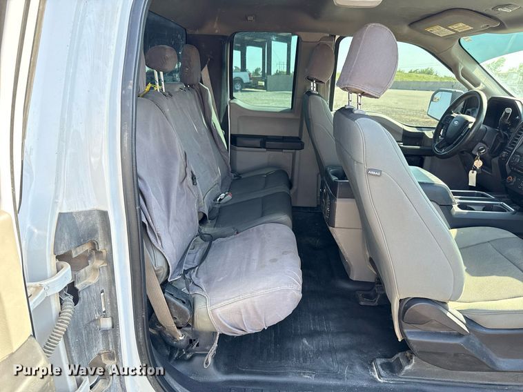 image for item EJ8821 2018 Ford F150 SuperCab pickup truck