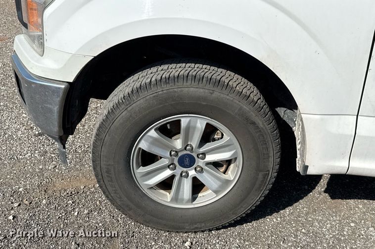 image for item EJ8821 2018 Ford F150 SuperCab pickup truck