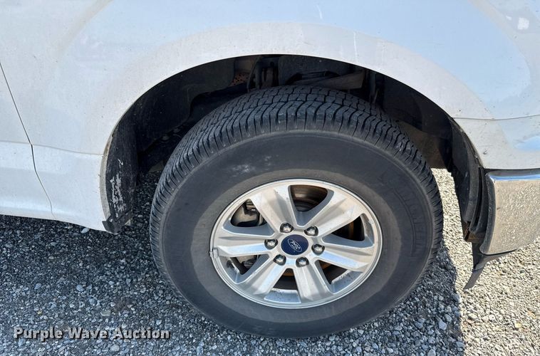 image for item EJ8821 2018 Ford F150 SuperCab pickup truck