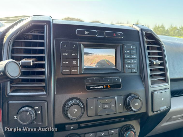 image for item EJ8824 2016 Ford F150 SuperCab pickup truck