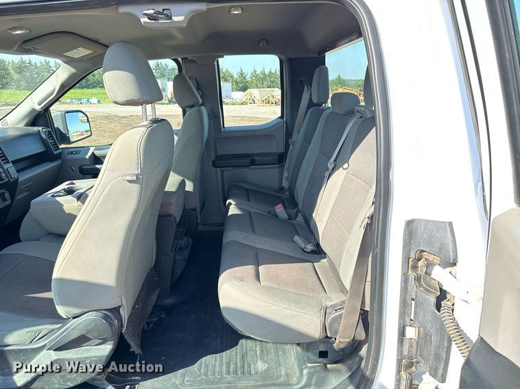 image for item EJ8824 2016 Ford F150 SuperCab pickup truck