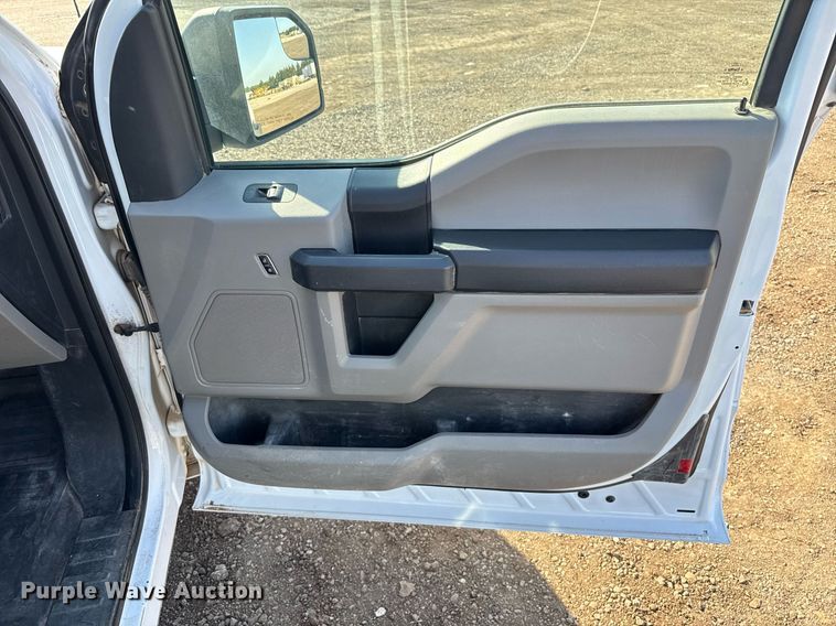 image for item EJ8824 2016 Ford F150 SuperCab pickup truck