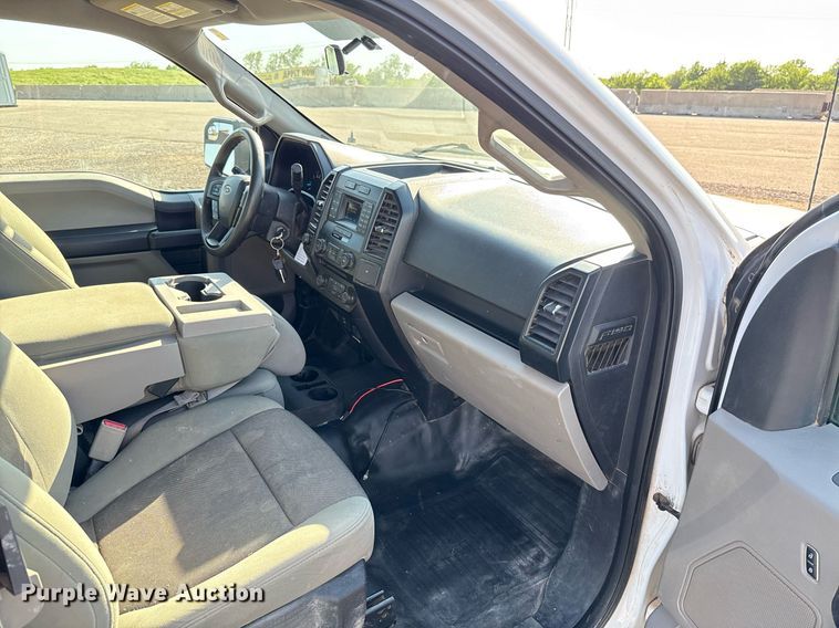 image for item EJ8824 2016 Ford F150 SuperCab pickup truck