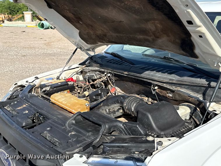 image for item EJ8824 2016 Ford F150 SuperCab pickup truck