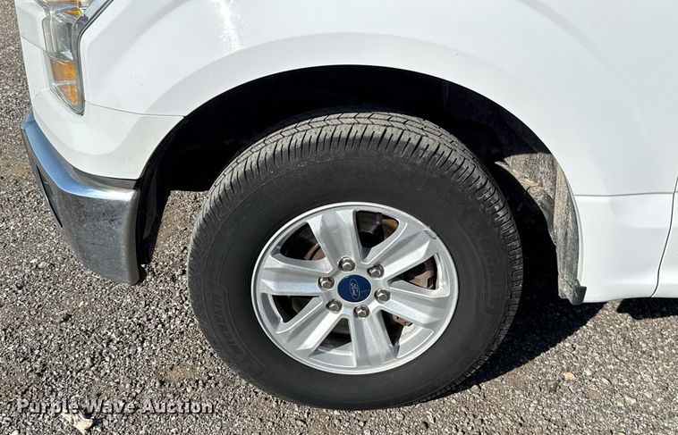 image for item EJ8824 2016 Ford F150 SuperCab pickup truck