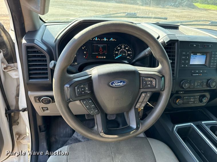 image for item EJ8825 2018 Ford F150 SuperCab pickup truck