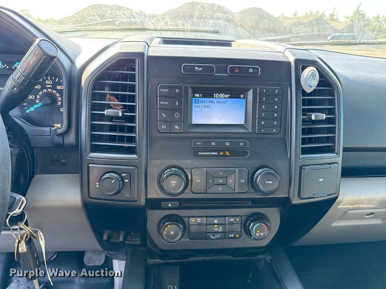 image for item EJ8825 2018 Ford F150 SuperCab pickup truck