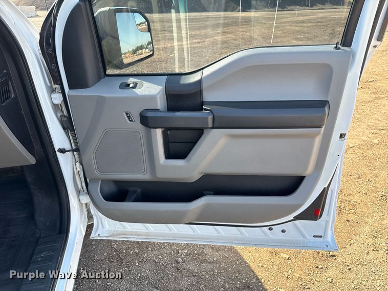 image for item EJ8825 2018 Ford F150 SuperCab pickup truck