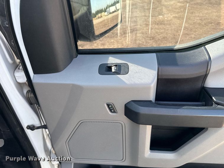 image for item EJ8825 2018 Ford F150 SuperCab pickup truck