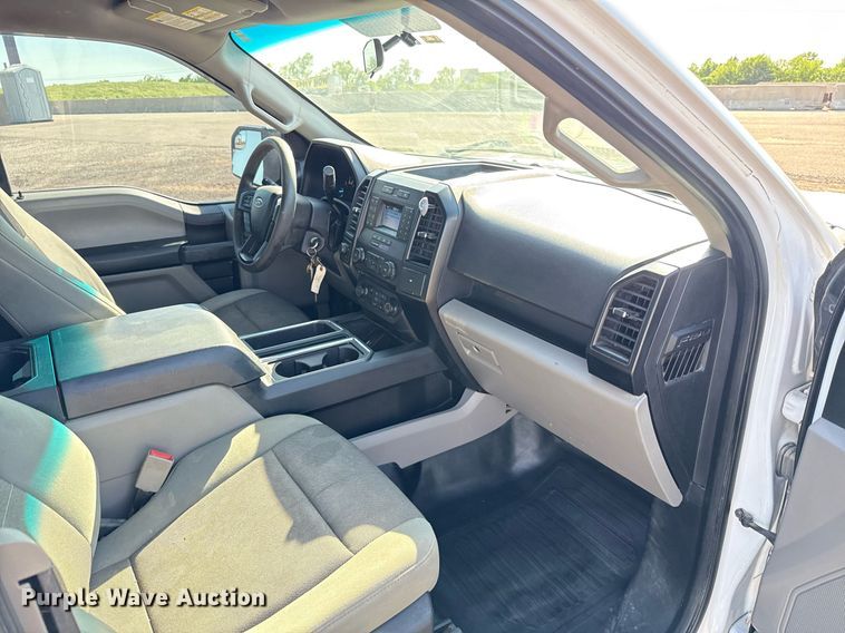 image for item EJ8825 2018 Ford F150 SuperCab pickup truck