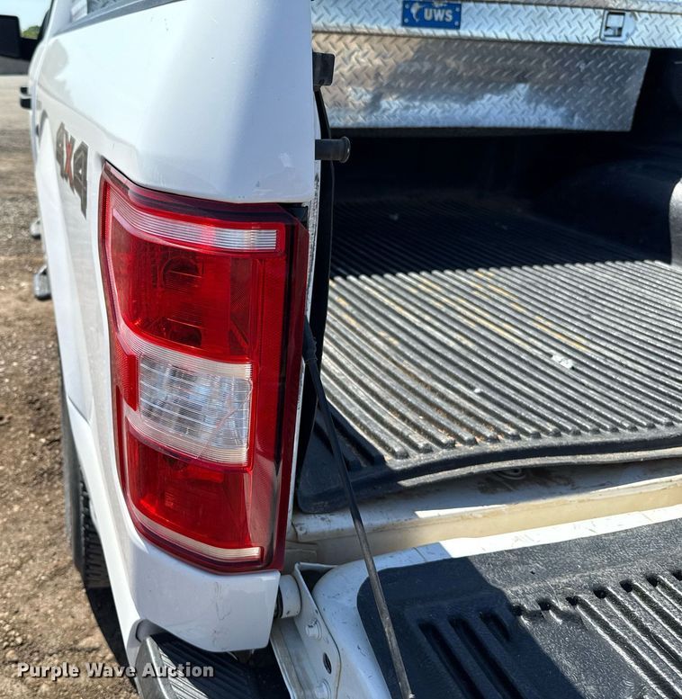 image for item EJ8826 2020 Ford F150 SuperCrew pickup truck