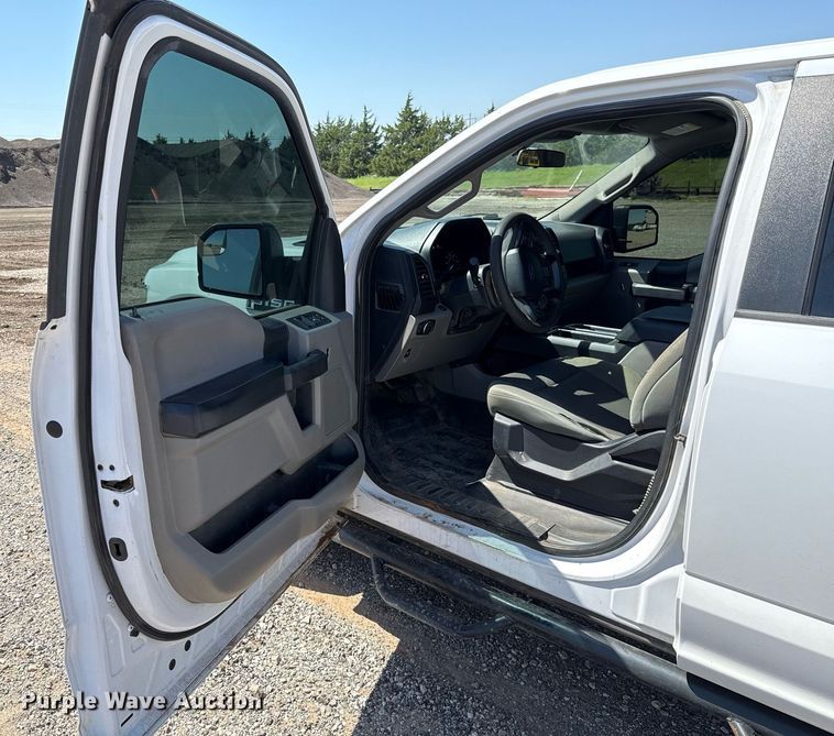 image for item EJ8826 2020 Ford F150 SuperCrew pickup truck