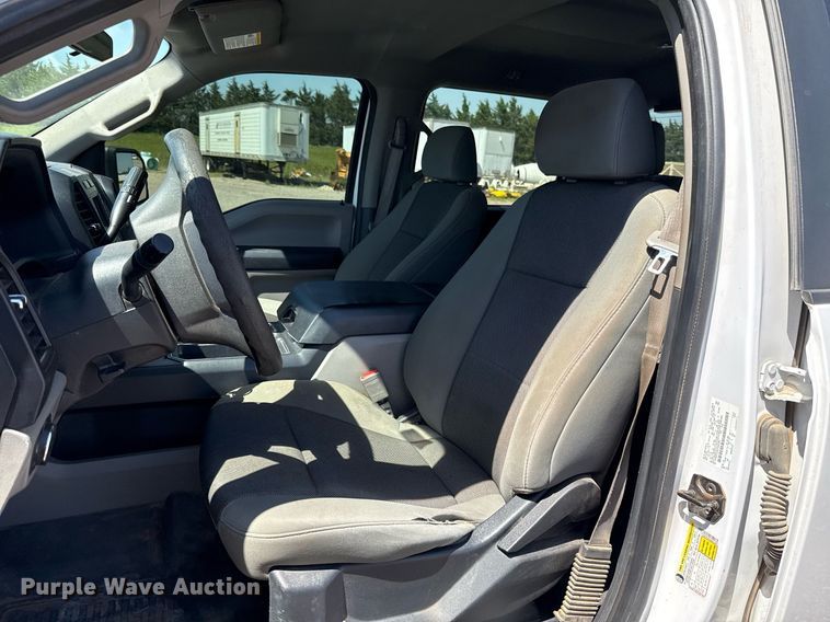 image for item EJ8826 2020 Ford F150 SuperCrew pickup truck