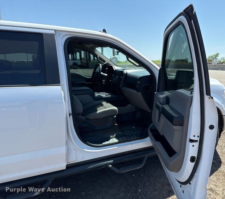 image for item EJ8826 2020 Ford F150 SuperCrew pickup truck