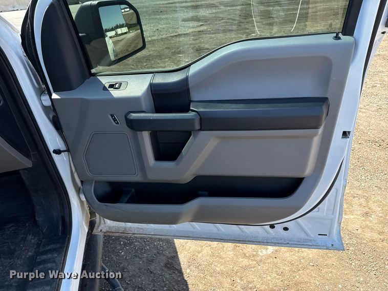 image for item EJ8826 2020 Ford F150 SuperCrew pickup truck