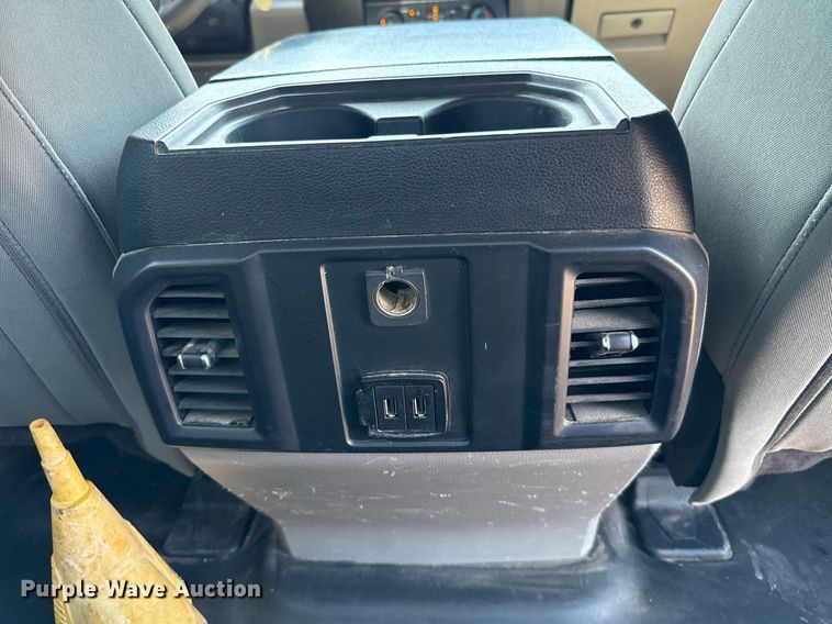 image for item EJ8826 2020 Ford F150 SuperCrew pickup truck